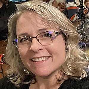 Profile photo for Amy Joy Warner