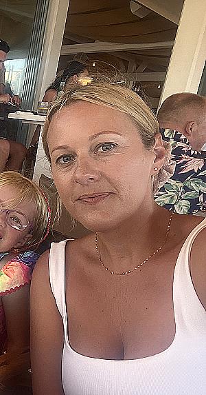 Profile photo for Claire Singer