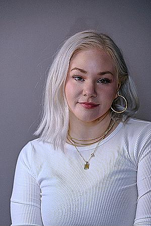 Profile photo for Leslie Sly-Miller
