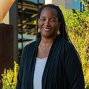 Profile photo for Eleesha Lewis