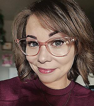 Profile photo for Em Andrews