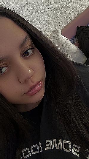 Profile photo for Jasmine ott