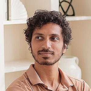 Profile photo for Vicky Ji