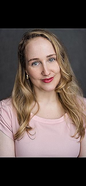 Profile photo for Roze Logtenberg