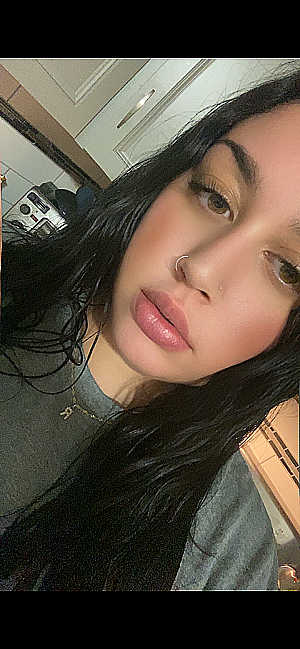 Profile photo for Alexa Miani