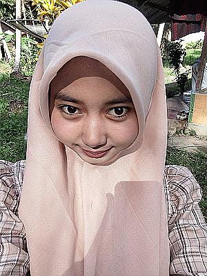 Profile photo for Yaya Yaya