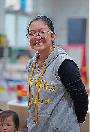 Profile photo for Nadhira Azalea