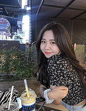 Profile photo for Detty Yulia