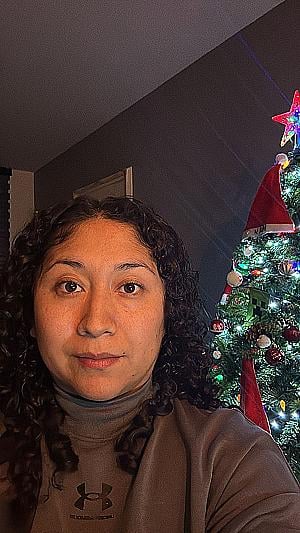 Profile photo for Mitzi de La Paz