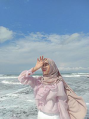 Profile photo for Maudy Agatha Astara