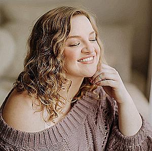 Profile photo for Lauren Simms