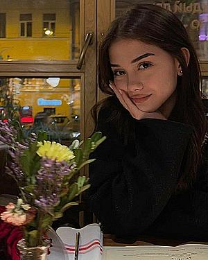 Profile photo for Tooba Malik