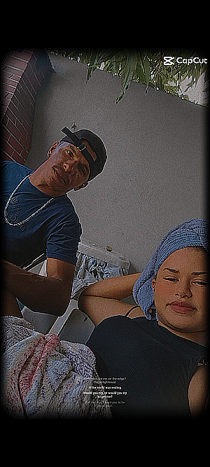 Profile photo for EVELY TAIRIS DOS SANTOS