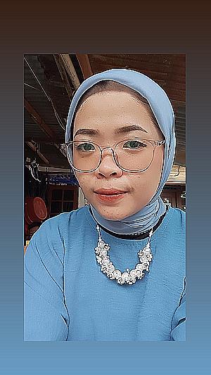 Profile photo for Asti Risky Herlinda
