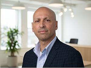 Profile photo for Peter Sampson