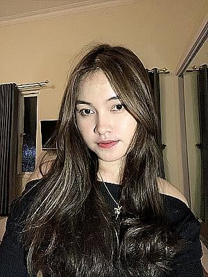 Profile photo for Sharla Febriana Mutia Yahya