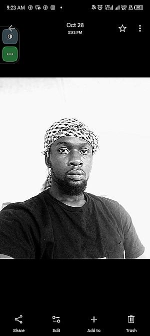 Profile photo for Hussein Umar