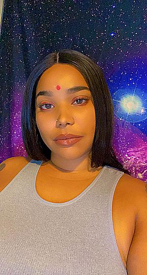 Profile photo for Angelica Diles