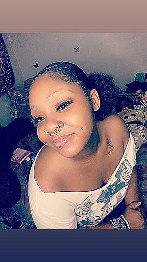 Profile photo for Demariana Epps