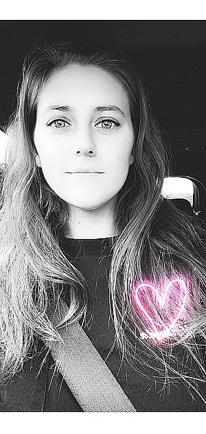 Profile photo for Miranda L Hansen