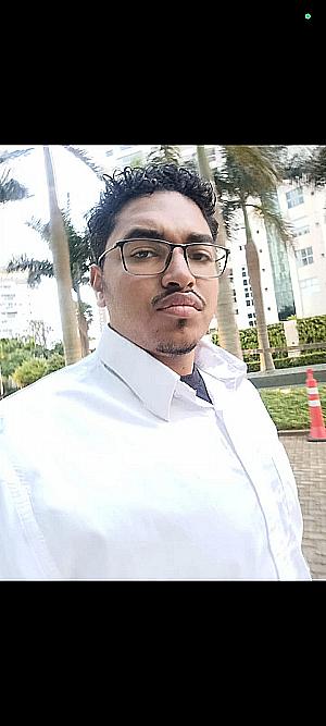 Profile photo for Icaro Torres