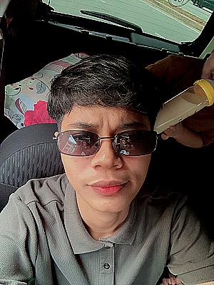 Profile photo for Farisya anuar