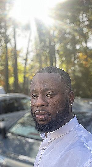 Profile photo for Leonardo Ferguson