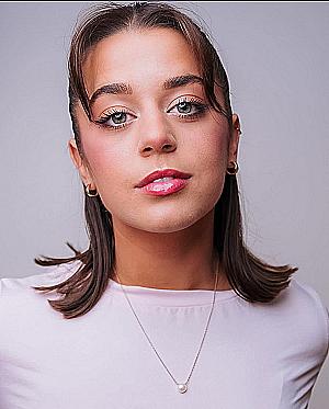 Profile photo for Sarah Giulianti