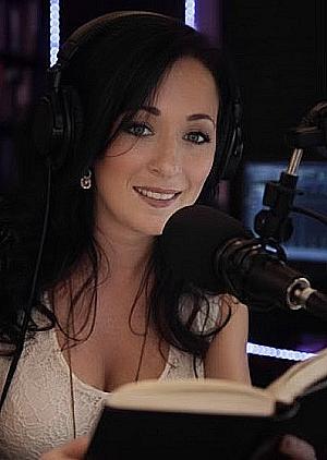 Profile photo for Dee Reads