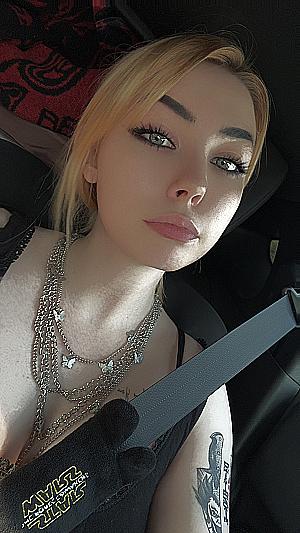 Profile photo for Zoe Howard