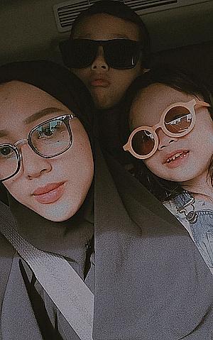 Profile photo for putrie putrie