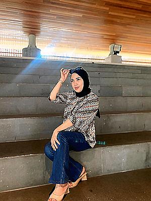 Profile photo for Sri Hidayati