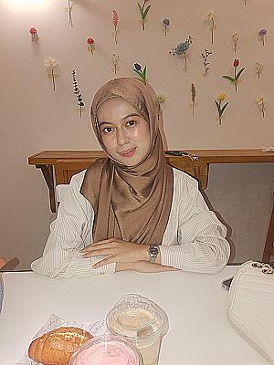 Profile photo for Resky Aryani