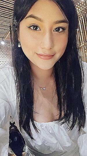 Profile photo for Melanye Escorza