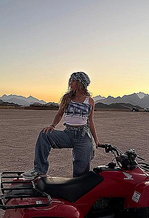 Profile photo for Helen Esposito