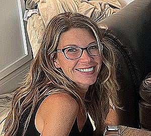 Profile photo for Apryl Rinn