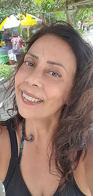 Profile photo for Valéria Saraiva de Campos