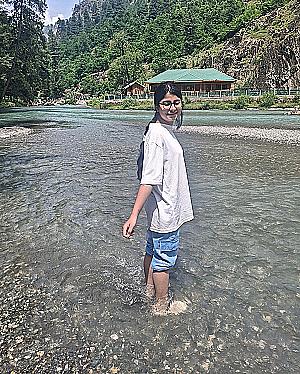 Profile photo for Hanaat Riyaz