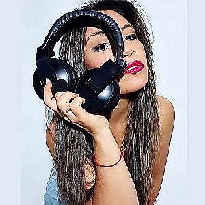 Profile photo for DANIELA MAYER