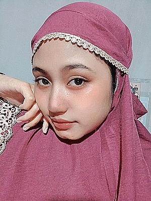 Profile photo for tania febriyani