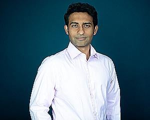Profile photo for Santosh Vijayakumar