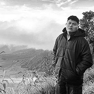 Profile photo for Dimas Yusronil