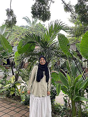 Profile photo for Alya Khoerunnisa