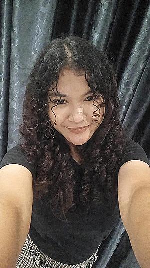 Profile photo for Elisabeth Efriani