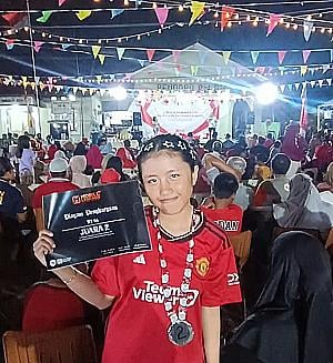 Profile photo for Andrena Kimi