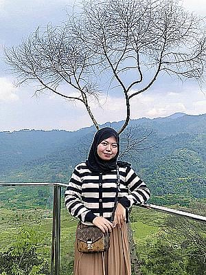 Profile photo for Zahra Irania