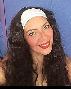 Profile photo for Laura Lucho Lizarzaburu