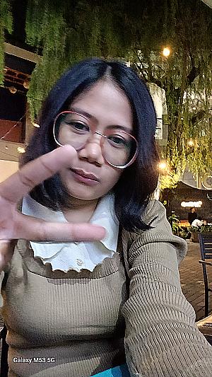 Profile photo for Witri Yanti