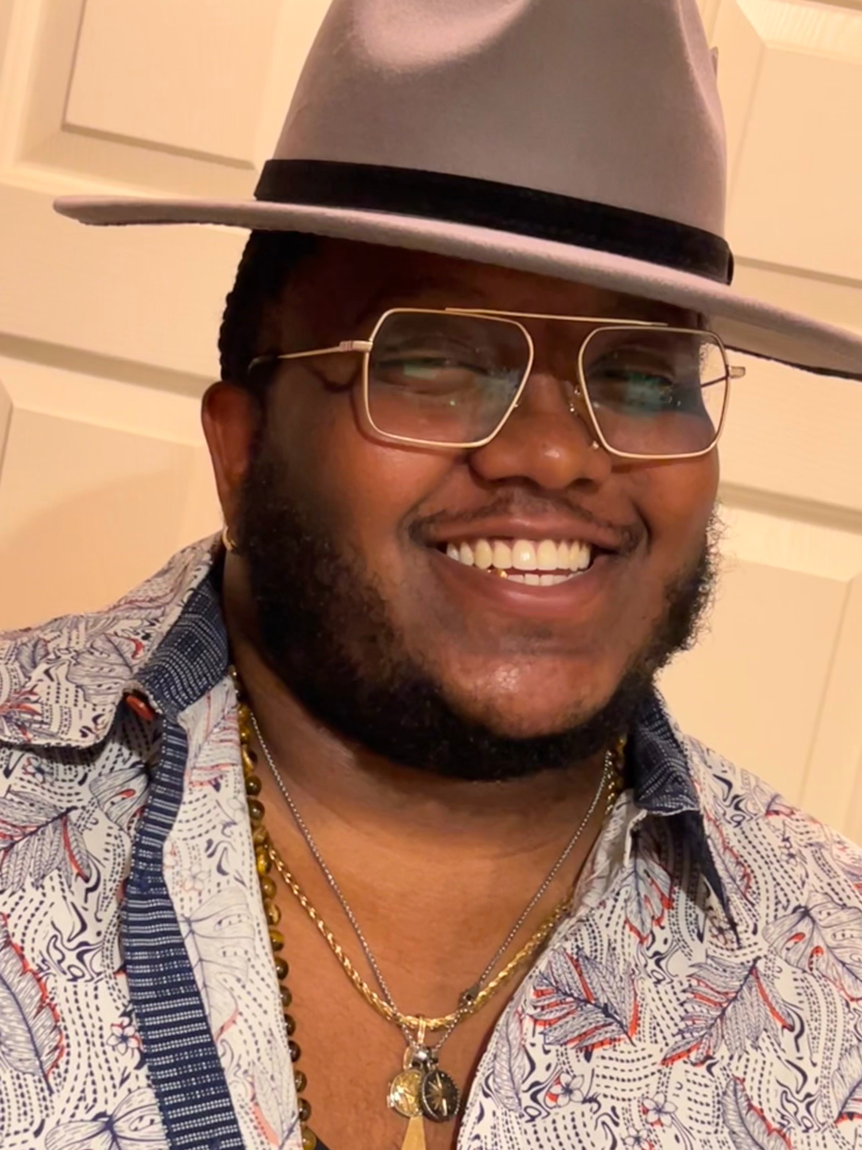 Profile photo for Fari Babatunde