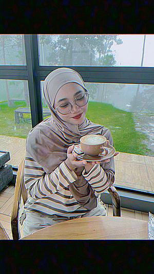 Profile photo for Ardyta iphone 11 tosca